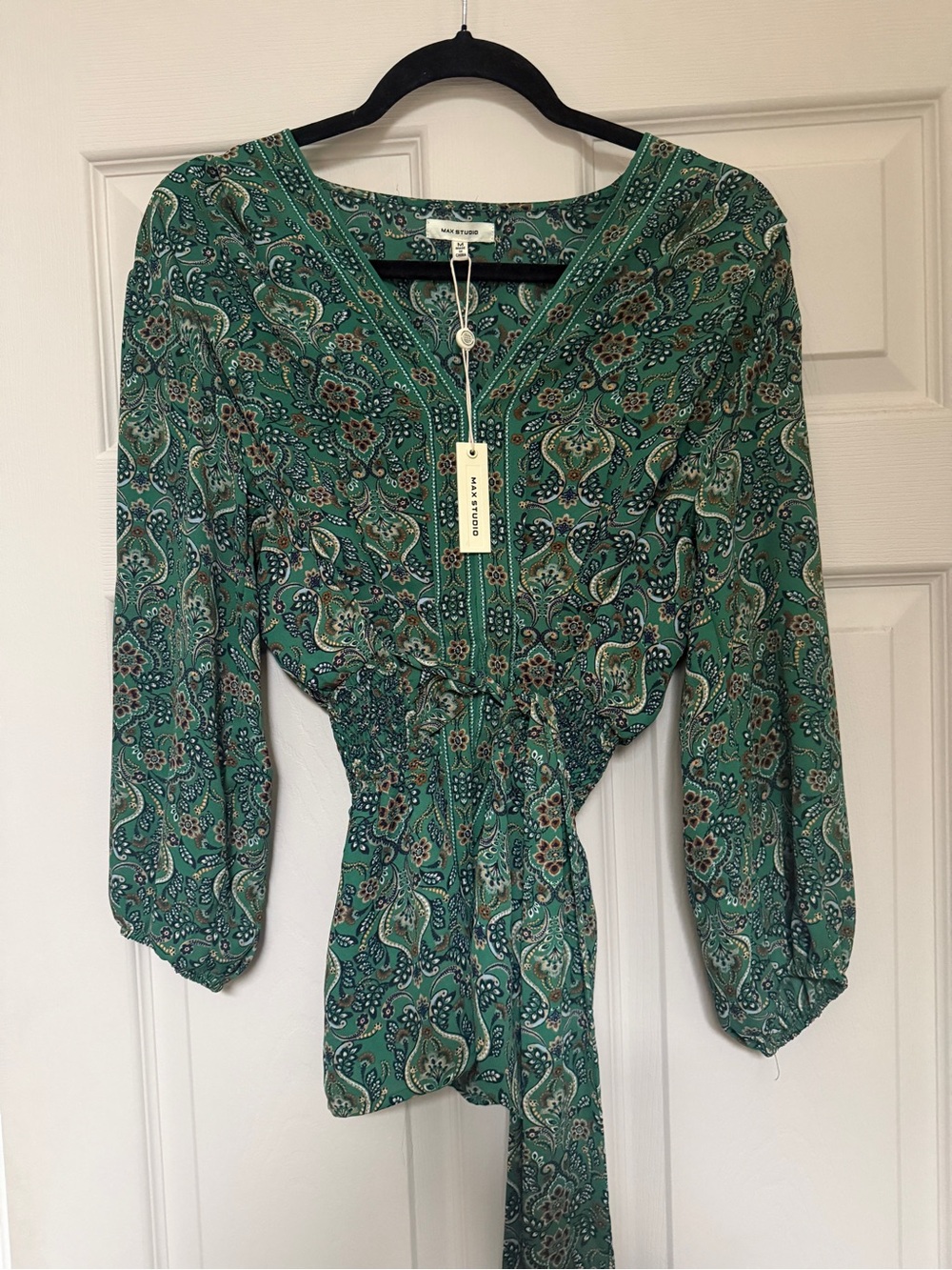 Max Studio Green Paisley V-Neck Tie-Waist Blouse
